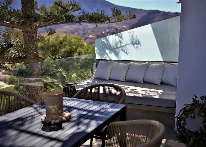 A Lux Villas Santorini